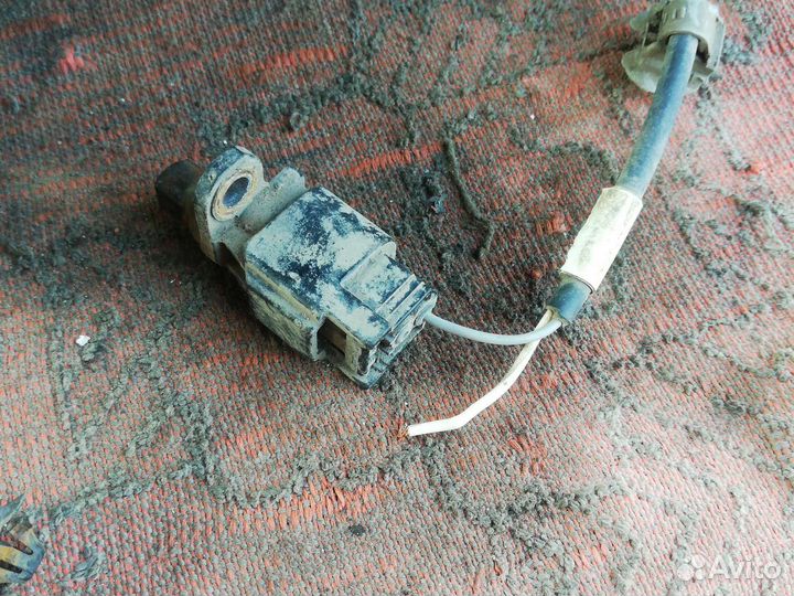Датчик абс задний Мазда 3 вк