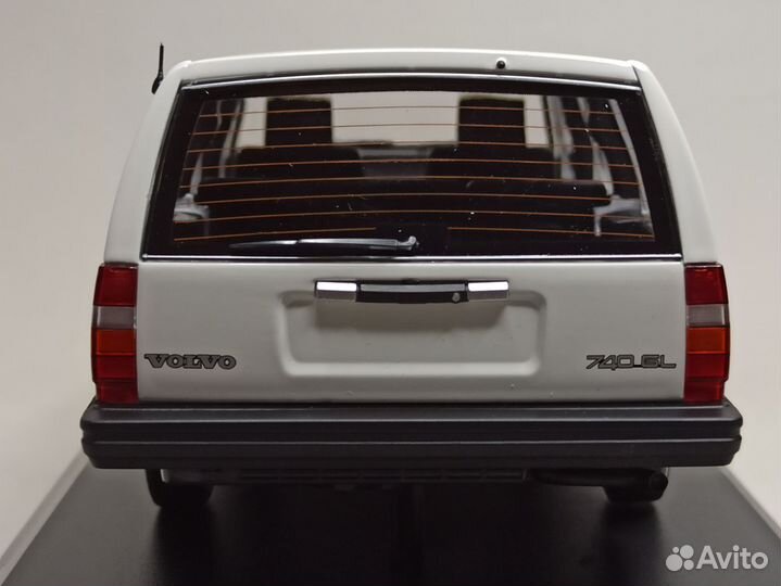 Volvo 740 GL Break 1986 Minichamps 1:18