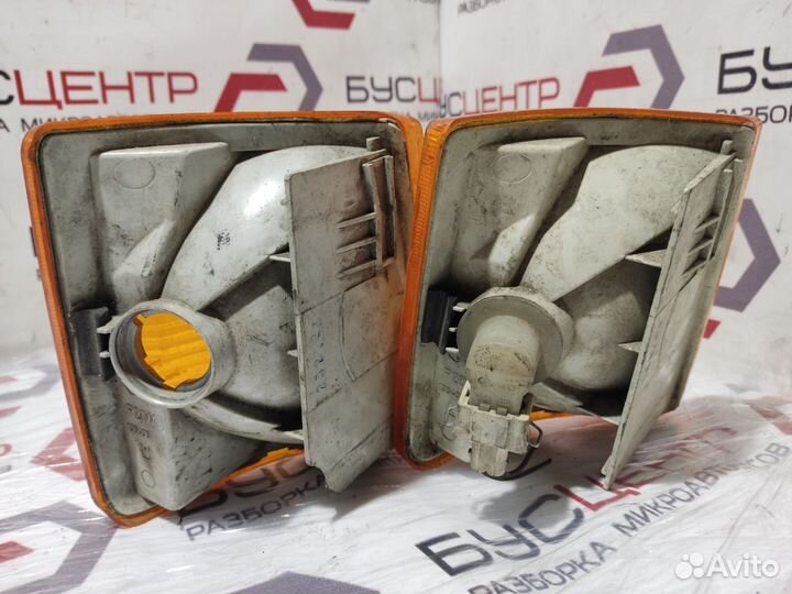 Поворотник левый желтый VW T4 90-03г