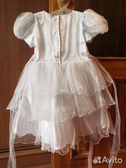 Платье для девочки белое
