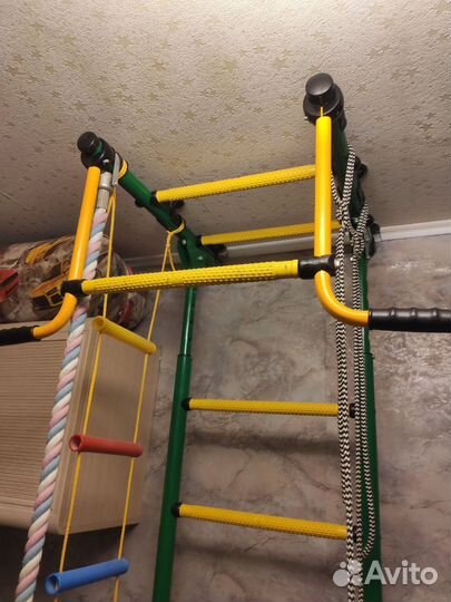 Шведская стенка с турником бу