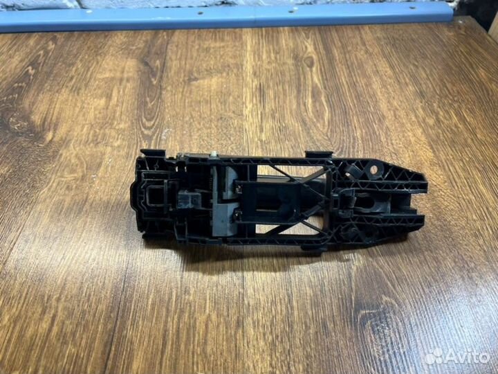 Ручка двери внешняя передняя правая Skoda Rapid