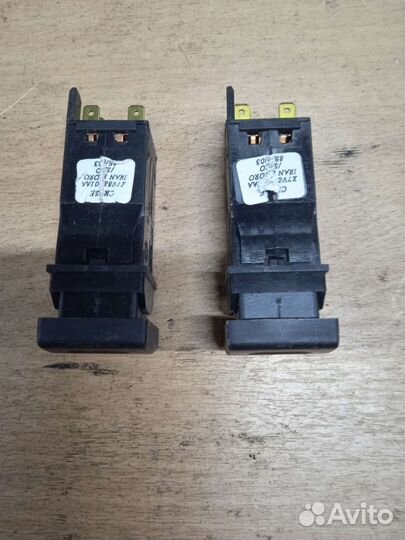 Кнопка включения обогрева стекла