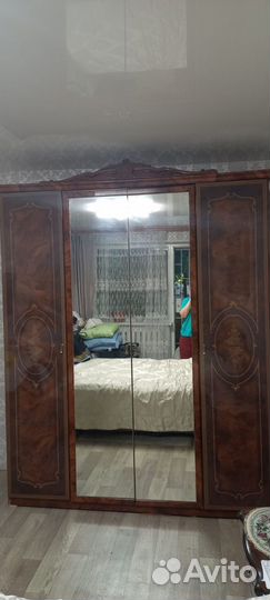 Шкаф распашной бу