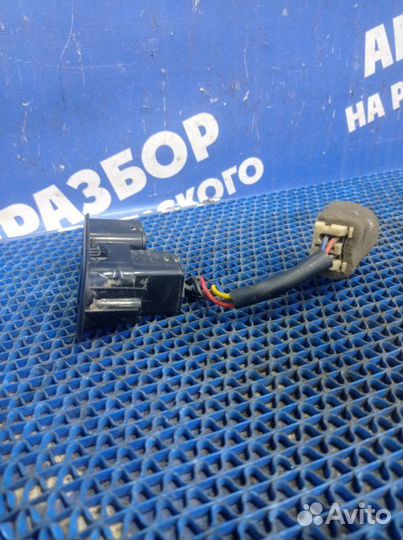 Кнопка открывания багажника Hyundai Sonata 4