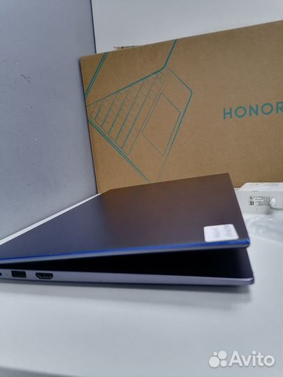 Ноутбук honor MagicBook Nbl-WAQ9HNR (км11)
