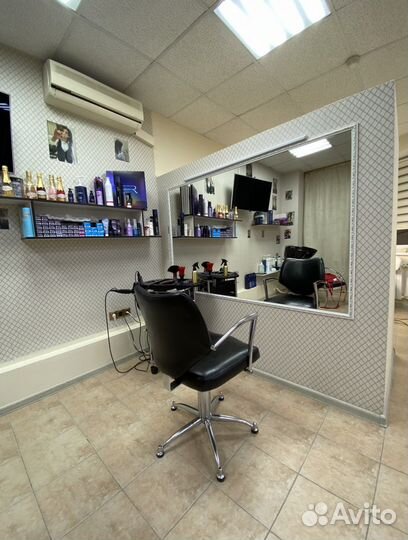 Требуется барбер (парикмахер /бровист)