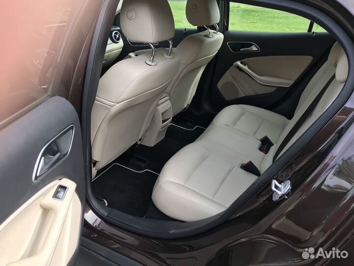 Mercedes-Benz GLA-класс 2.0 AMT, 2015, 60 000 км