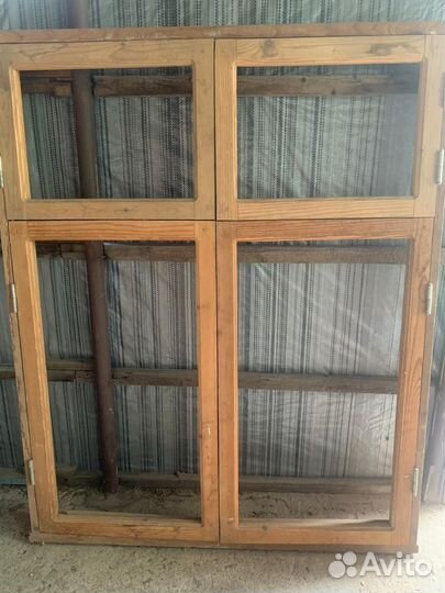 Деревянная оконная рама