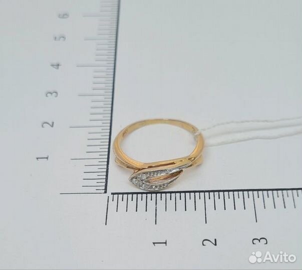 Золотое кольцо с камнем 16,5р