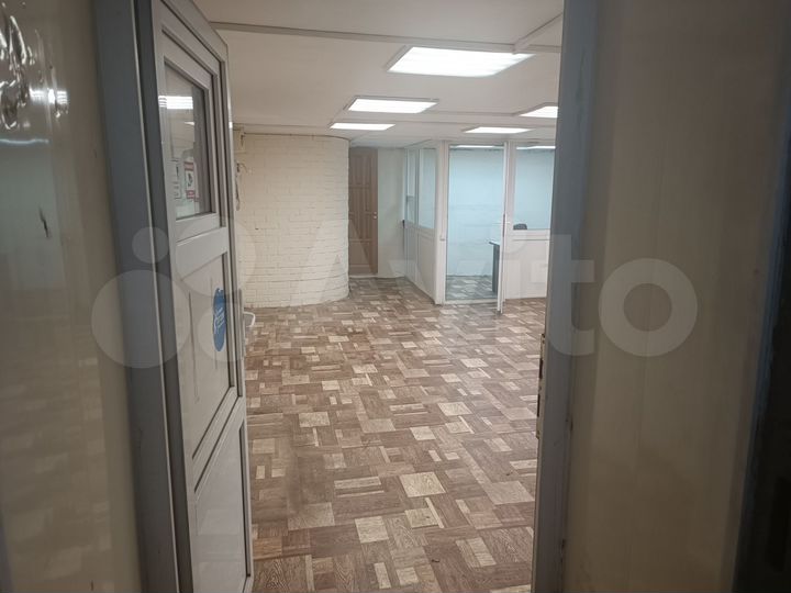 Торговая площадь на Гагарина, 74.6 м²