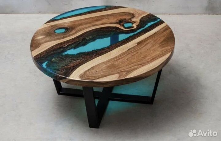 Стол из эпоксидной смолы
