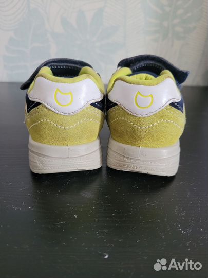 Кроссовки 23 р