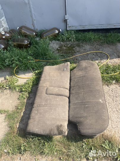 Заднее сиденье 2106