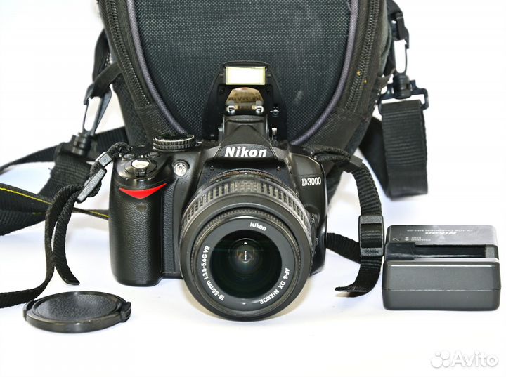 Nikon D3000 10.2MP зеркалка Kit AF-S 18-55