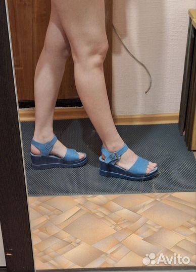 Джинсовые босоножки на платформе 36-37 женские