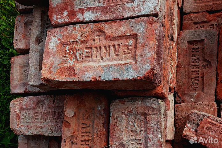 Прочный керамический кирпич