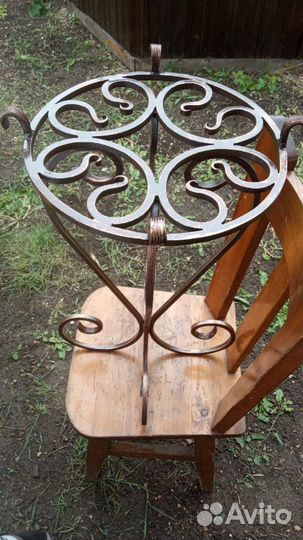 Кованые подставки для цветов