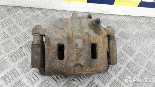 Суппорт тормозной передний левый KIA sorento 1 (91