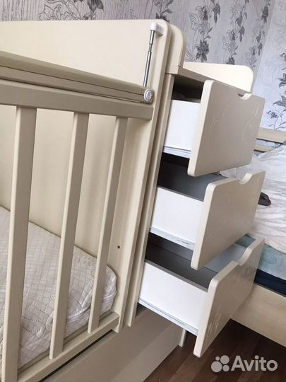 Детская кроватка трансформер с маятником