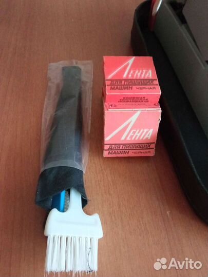 Печатная пишущая машинка