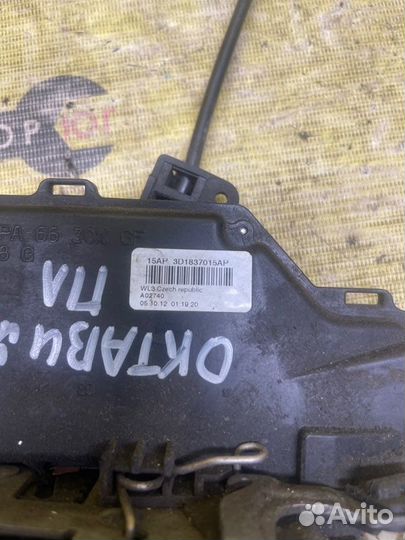 Замок двери передний левый Skoda Octavia A5 cdab