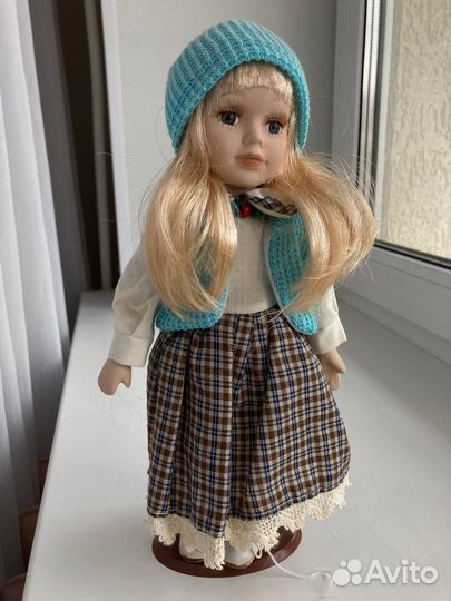 Куклы фарфоровые