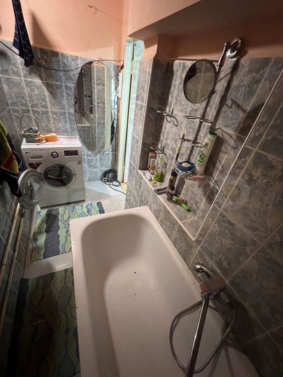 Комната 10 м² в 2-к., 1/2 эт.