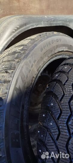 Bridgestone Blizzak Spike-01 255/50 R19 107H