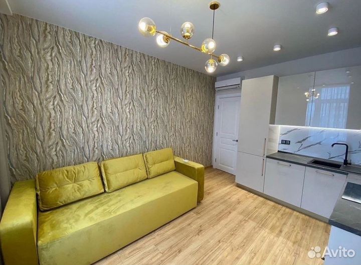 Кухня на заказ в мраморных оттенках