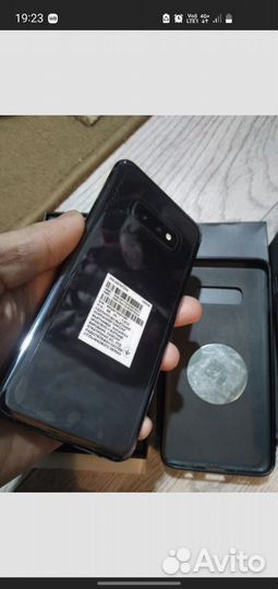 Телефон Samsung galaxy s10e