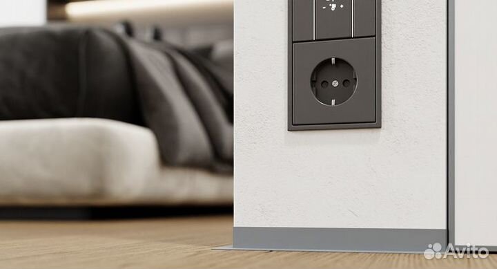 Микроплинтус напольный анодиров-ый 2400 мм