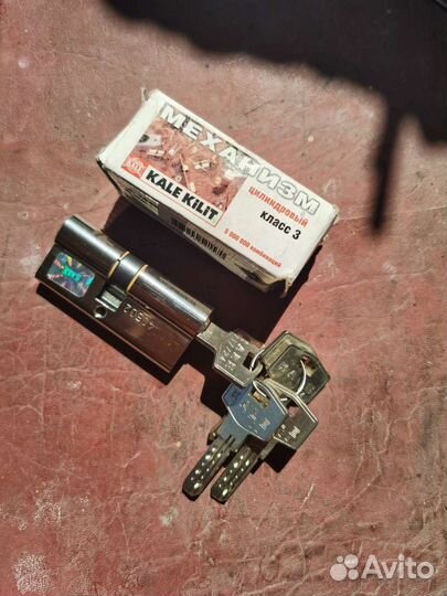 Личинка замка, замок врезной, ручки