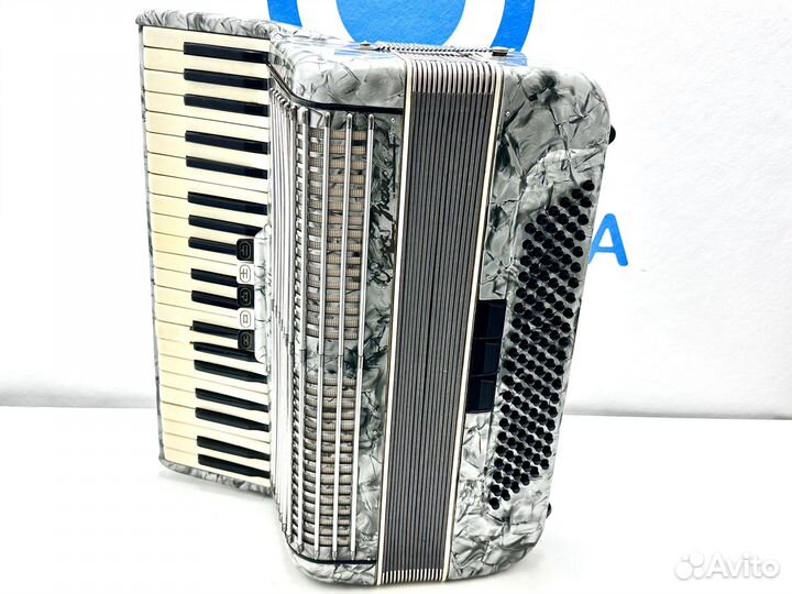 Аккордеон Royal Standard 4/4