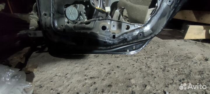 Mitsubishi lancer 9 дверь задняя правая