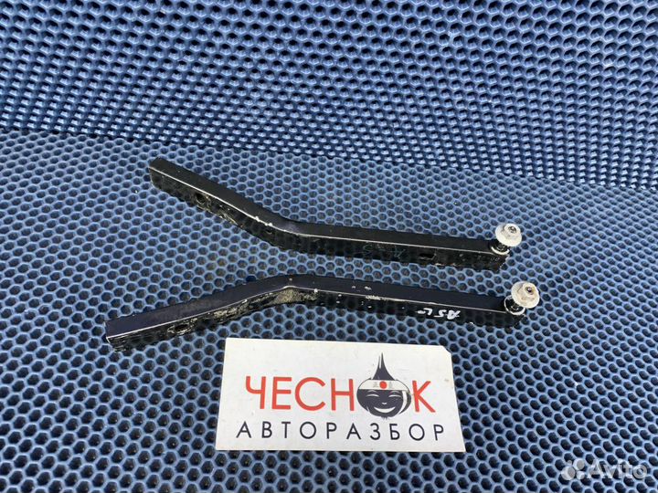 Кронштейн радиатора Audi A5 8T 2007-2011