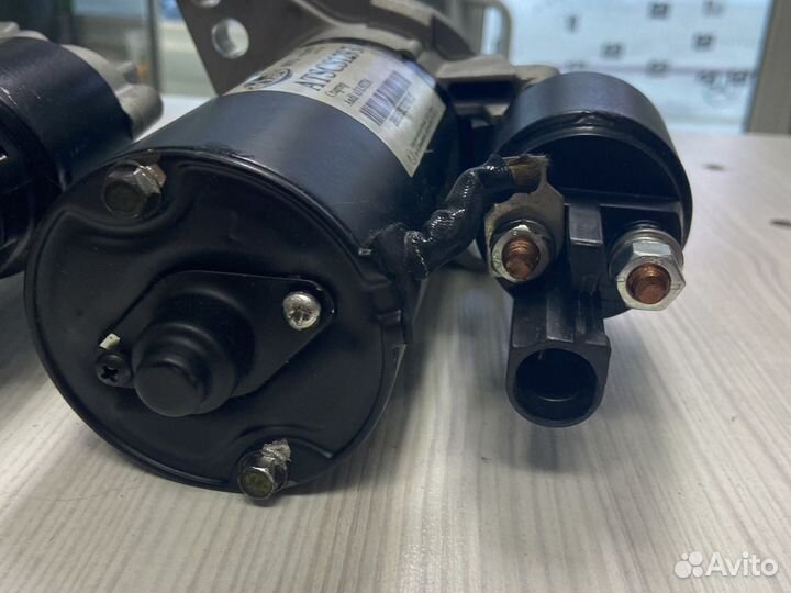 Стартер vw Transporter T5 фольксваген Т5 1,9 дизел