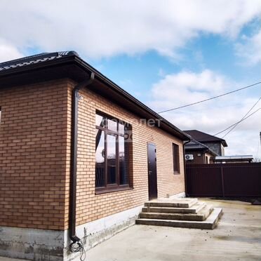 Коттедж 97 м² на участке 3 сот.