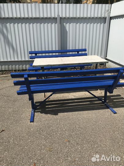 Продам комплект из двух садовых скамеек и стола
