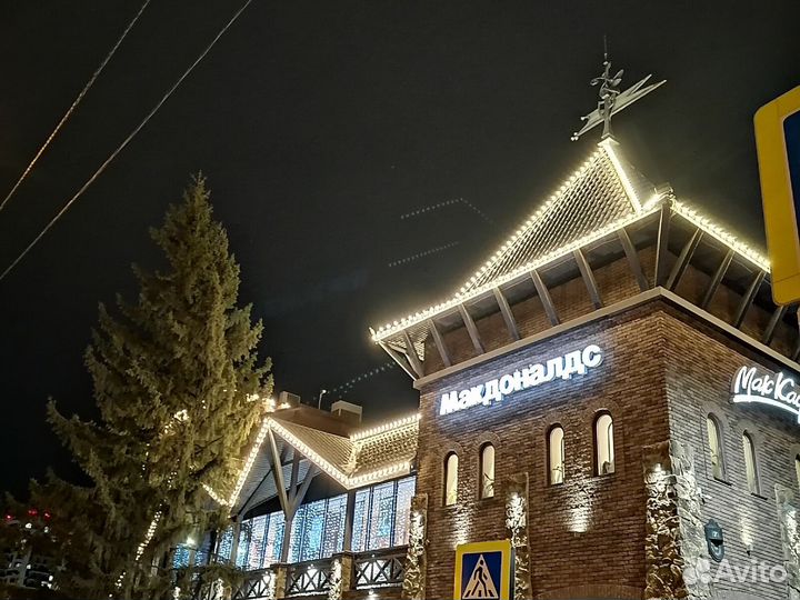 Новогоднее украшение зданий