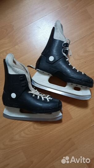 Коньки хоккейные 40 размер