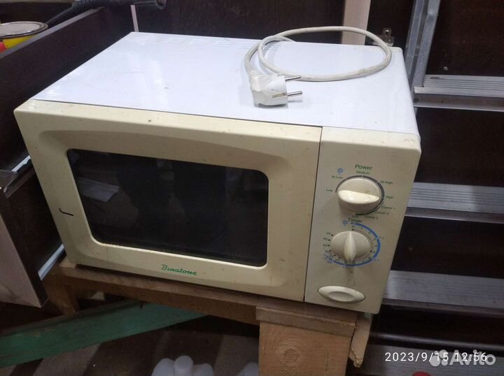 Микроволновая печь с грилем