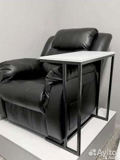 Столик в 4 руки на металл каркасе для реклайнера