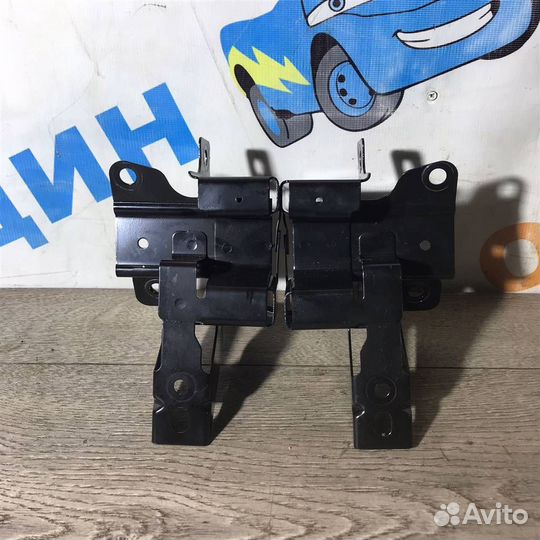 Крепление связки сиденья Land Rover Discovery III