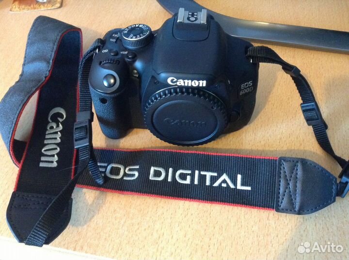 Продам canon 600D