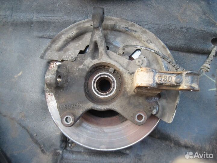 Кулаки поворотные Renault Megane флюенс