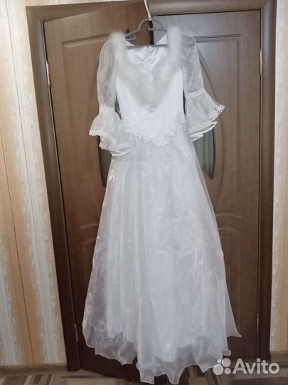 Свадебное платье