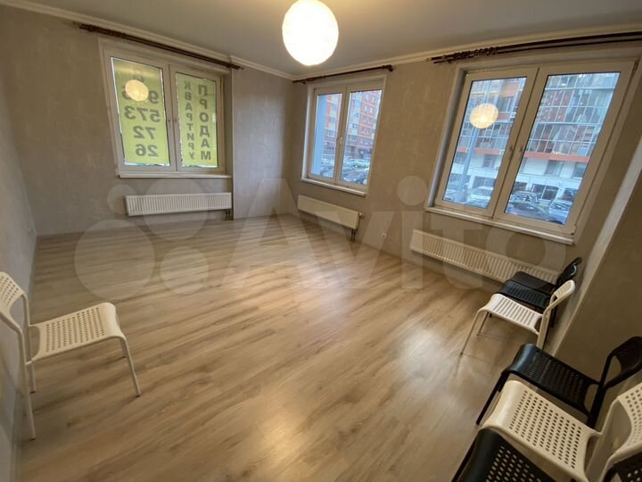 3-к. квартира, 85,6 м², 1/25 эт.