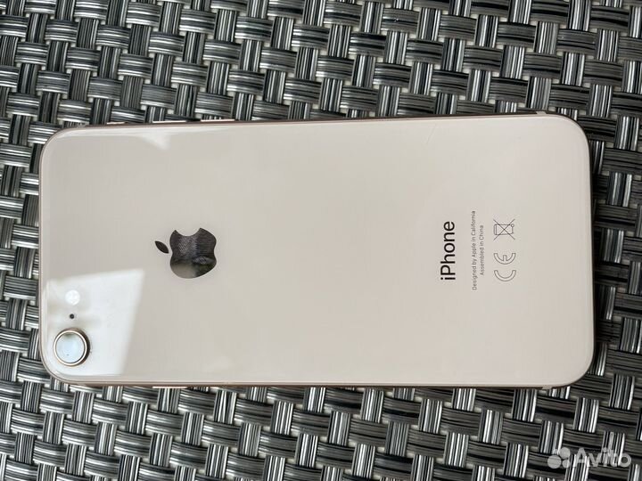 iPhone 8, 64 ГБ