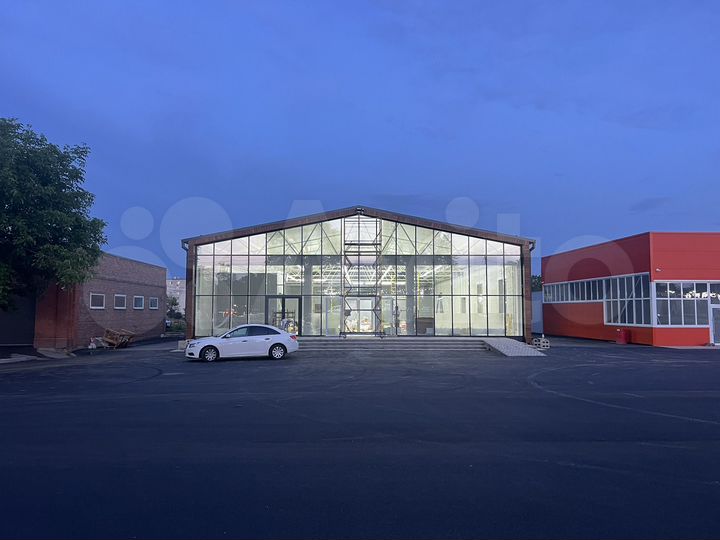 Торговая площадь, 670 м²